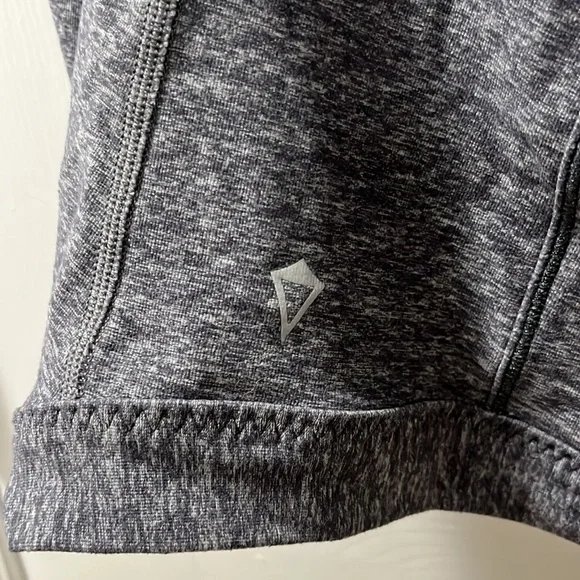 Ivivva wrap shirt - Picture 4 of 4